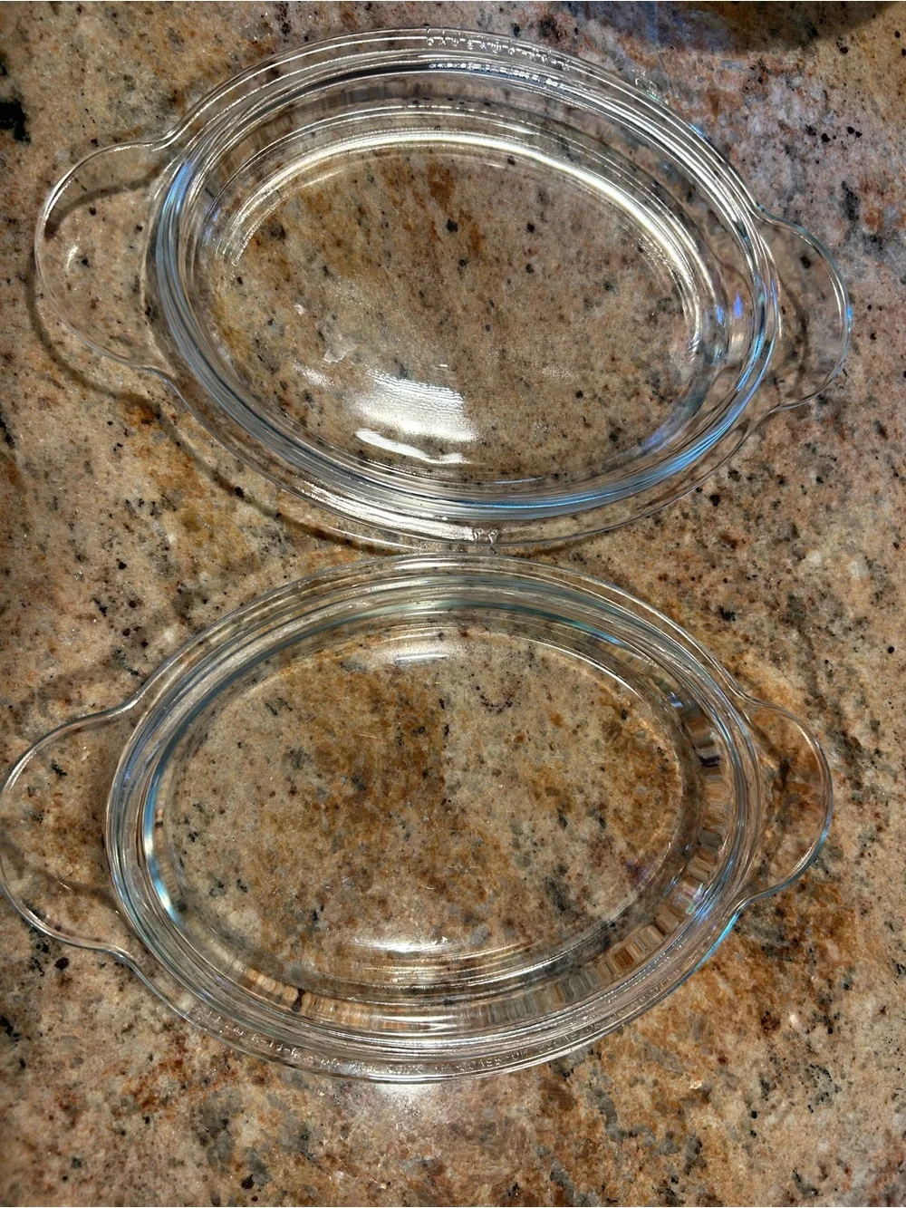 CorningWare Oval Set of (2) #P-14-B w/Pyrex lid P-14-C 14 oz Casserole